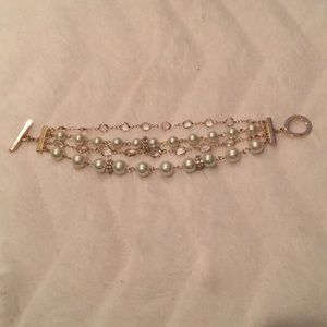 Beautiful gold, pearl, bling bracelet